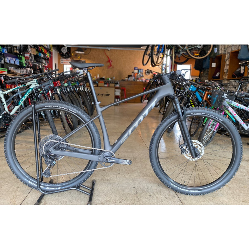 BICICLETA MTB ARO 29 SCOTT SCALE 940 CARBONO 12V PRETA 2023 TAM. S